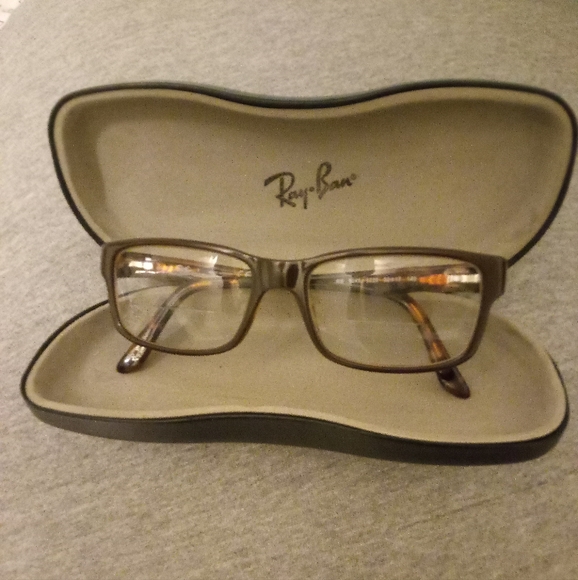 Ray ban Eyewear/ Case Included - Picture 2 of 10